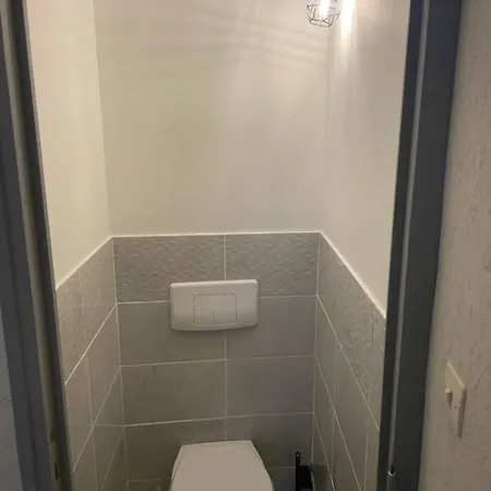 Au Vieux Pont Apartment *